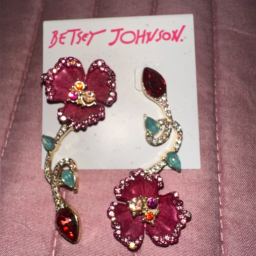 Betsey Johnson flower earrings